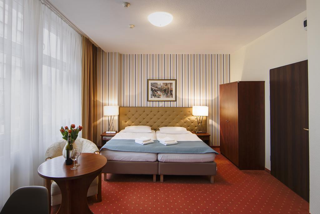 Hotel Gryf Гданьск Экстерьер фото